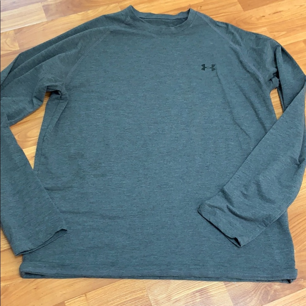Under armour top